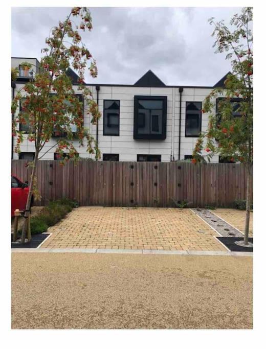Large Townhouse 5 Beds With Two Parking Spaces - Manchester City Centre מראה חיצוני תמונה