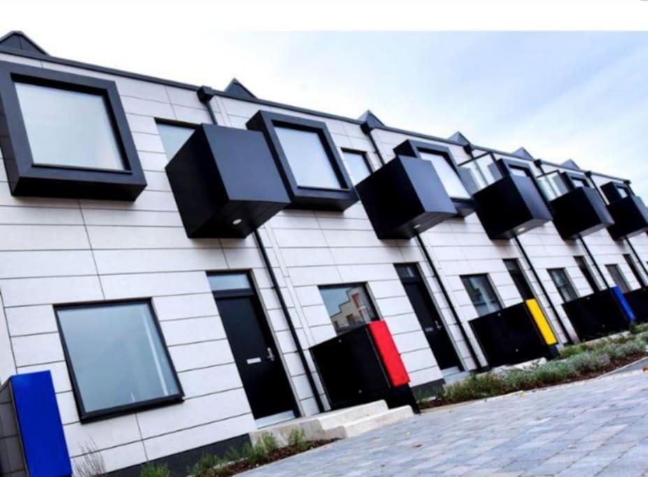 Large Townhouse 5 Beds With Two Parking Spaces - Manchester City Centre מראה חיצוני תמונה